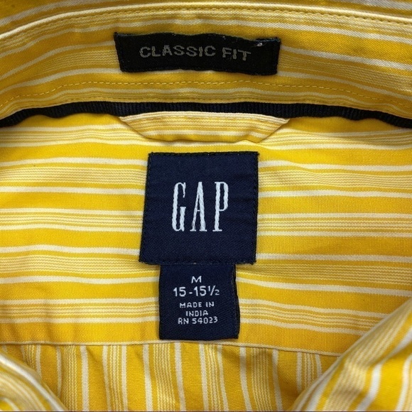GAP Size M CASSIC FIT CASUAL BUTTON DOWN - Picture 5 of 5